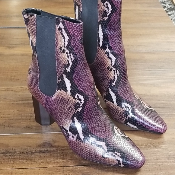 donald pliner laila bootie